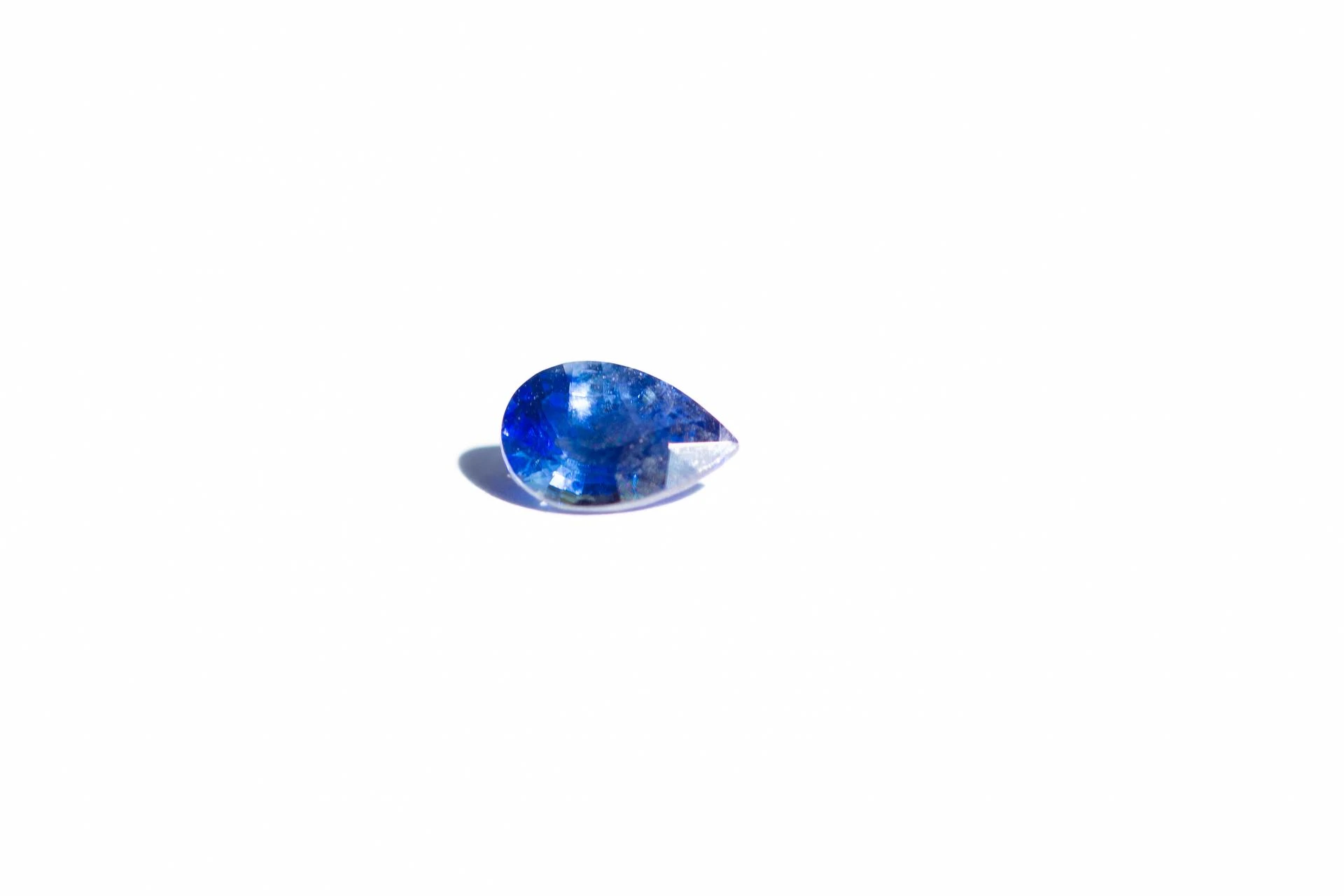 Sphere cut blue sapphier gem stone